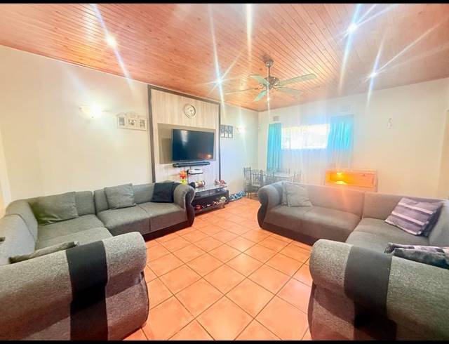3 BEDROOM HOUSE FOR SALE IN VANDERBIJLPARK SE 1